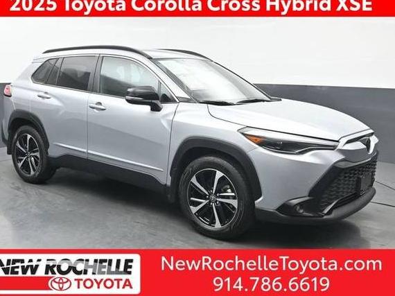 TOYOTA COROLLA CROSS 2025 7MUFBABG1SV070391 image